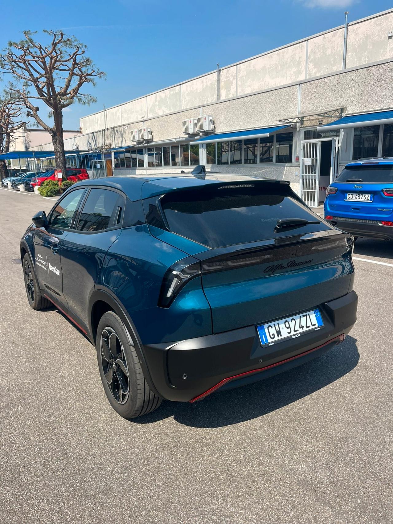 Alfa Romeo Junior 156 CV BEV Ti