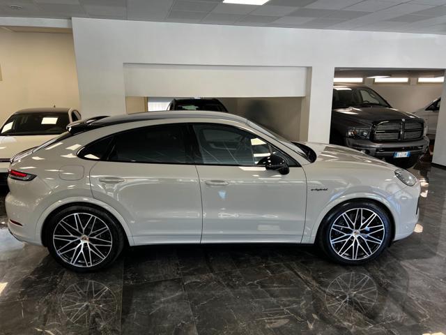 PORSCHE Cayenne 3.0 V6 E-Hybrid / TETTO PANORAMICO / GANCIO / 360°