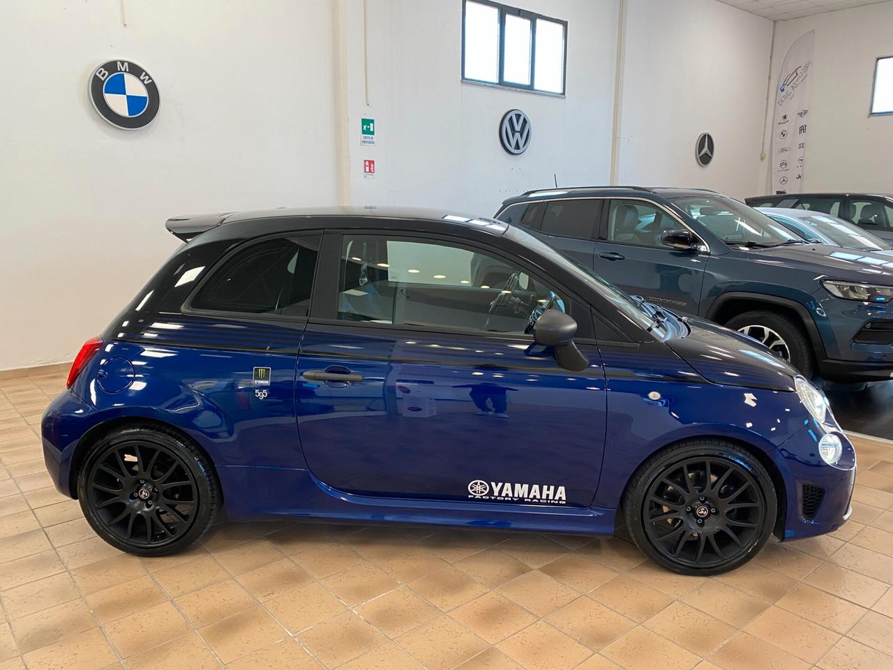 Abarth 595 1.4 Turbo T-Jet 165 CV Monster Energy Yamaha