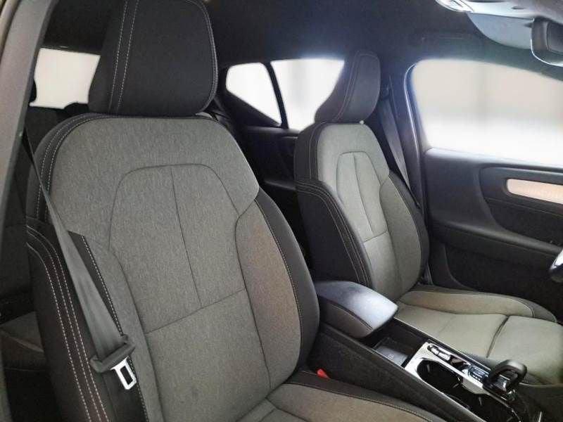 Volvo XC40 Recharge T5 180+82 CV Plug-In Hybrid Recharge Plus Dark