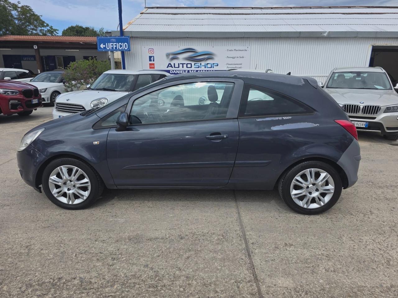 Opel Corsa 1.2 3 porte Enjoy