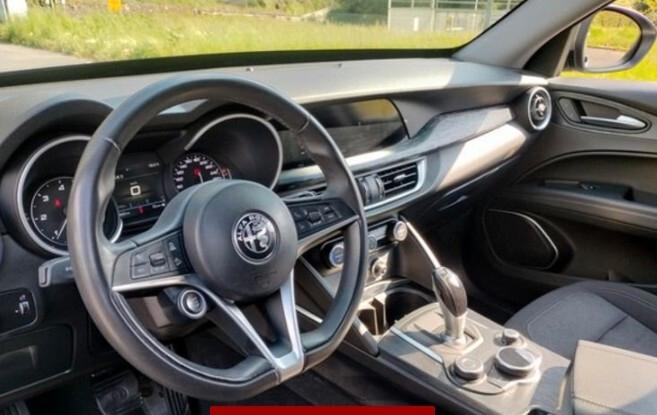 Alfa Romeo Stelvio 2.2 Turbodiesel 160 CV AT8 RWD