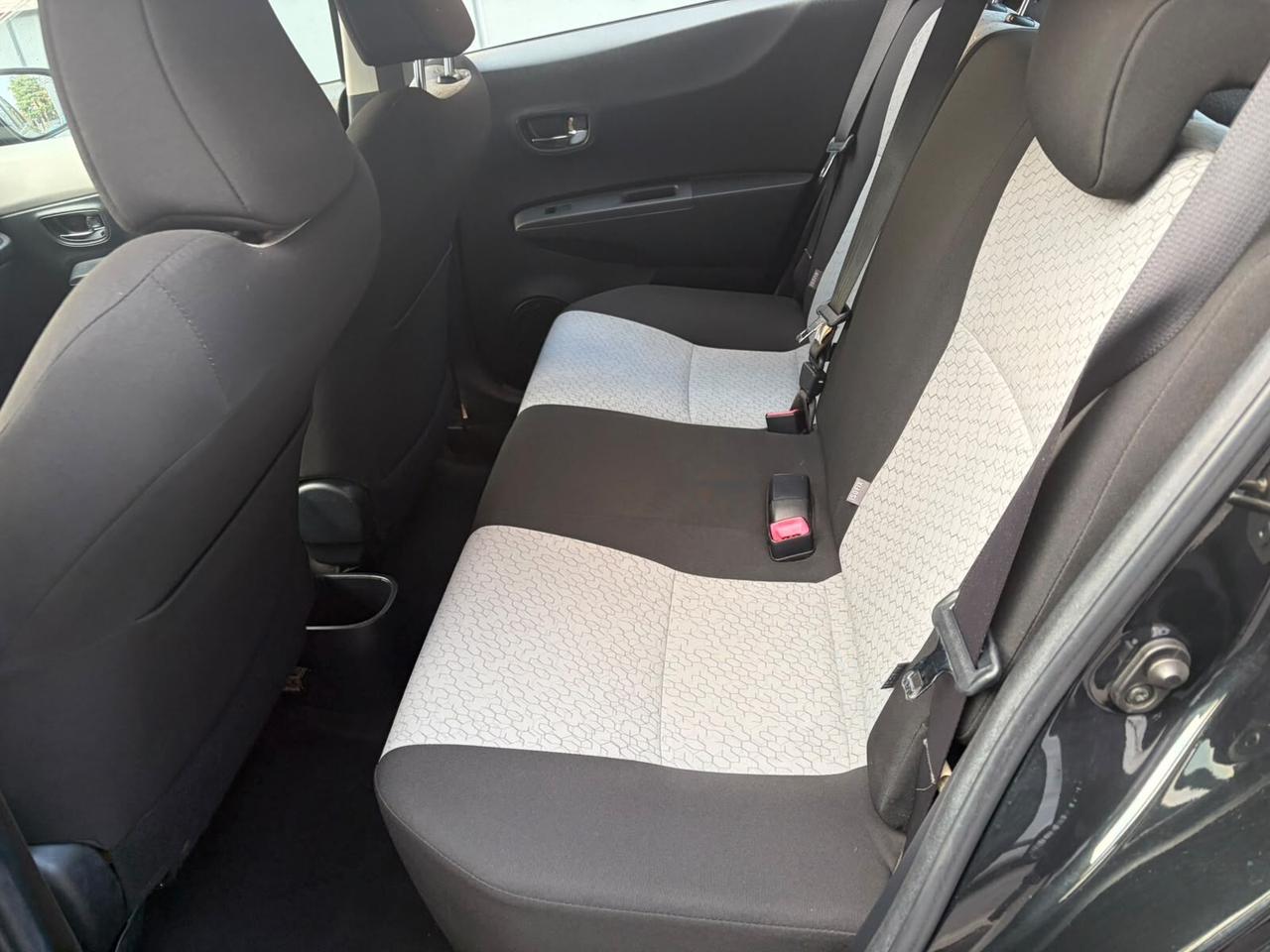 Toyota Yaris 1.0 5 porte Active