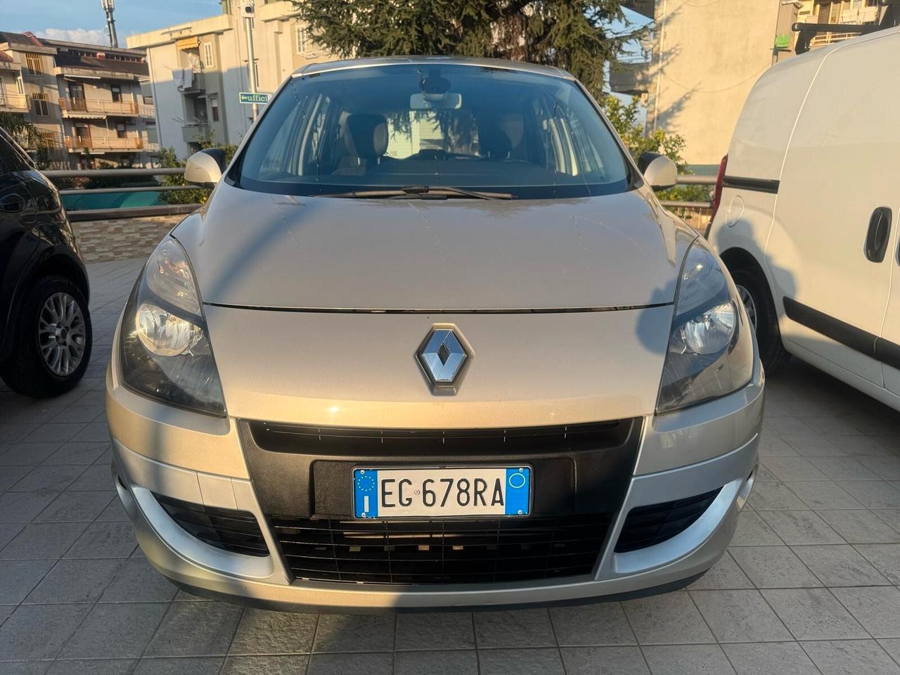 Renault Scenic Scénic X-Mod 1.5 dCi 110CV EDC Luxe