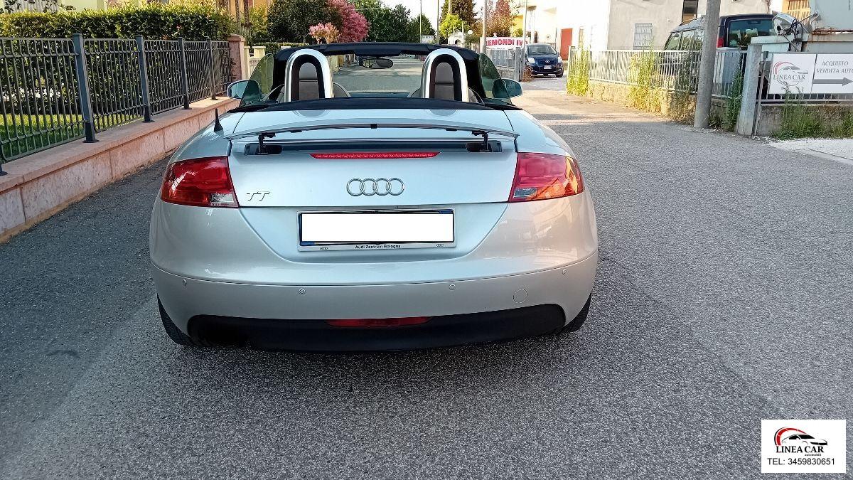 AUDI - TT Cabrio - 2.0 TFSI