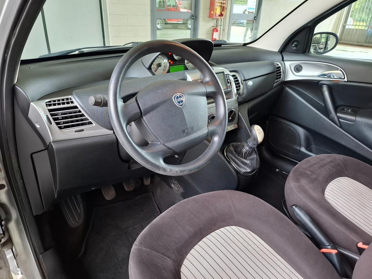 Lancia Ypsilon 1.2 Argento