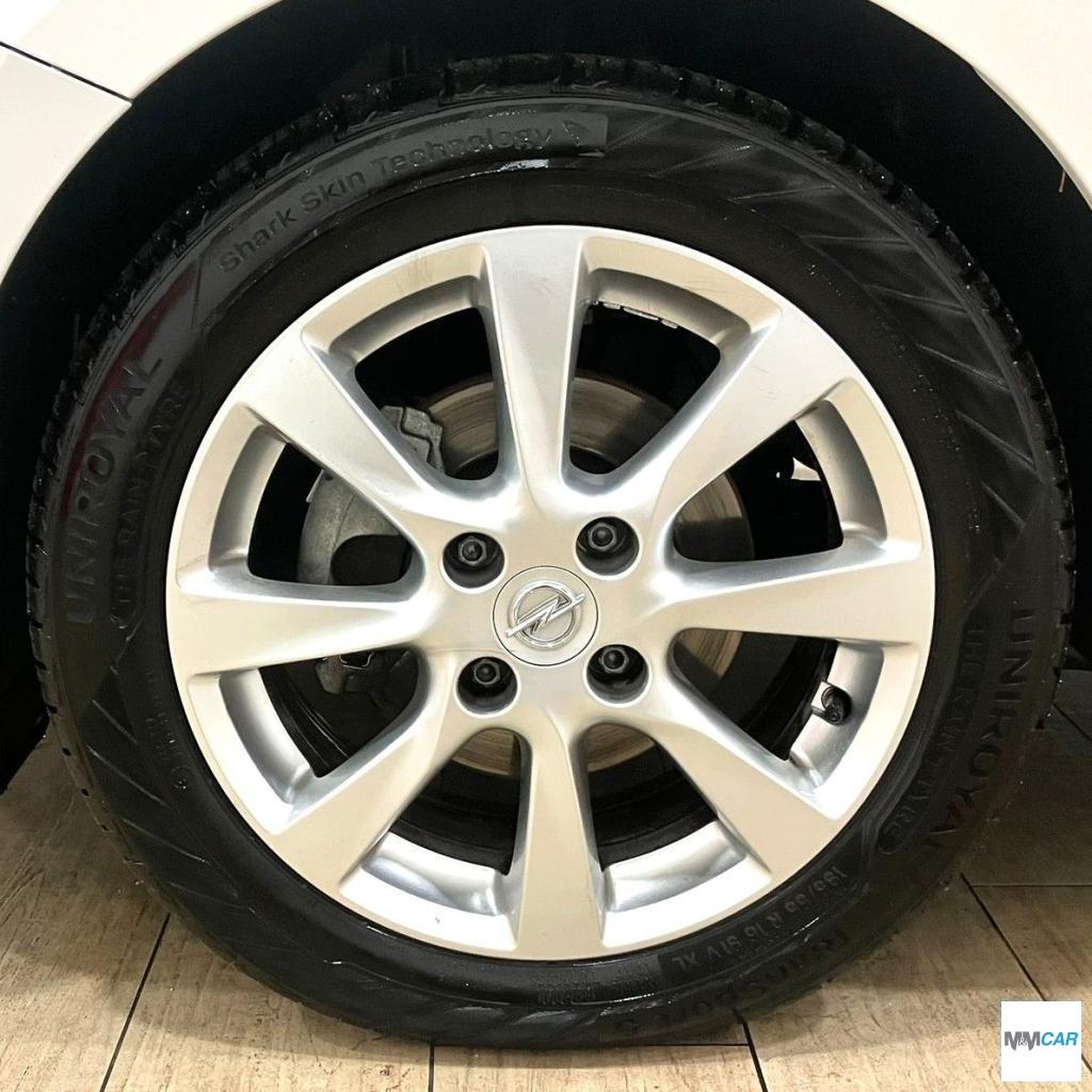 OPEL - Corsa - 1.2 Edition