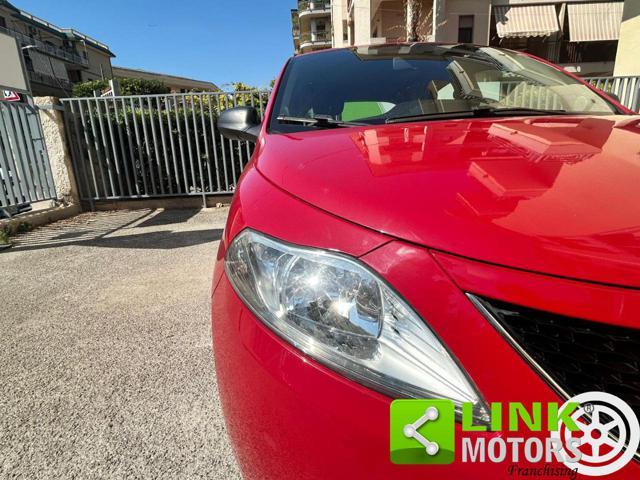 LANCIA Ypsilon 1.2 69 CV 5 porte Platinum