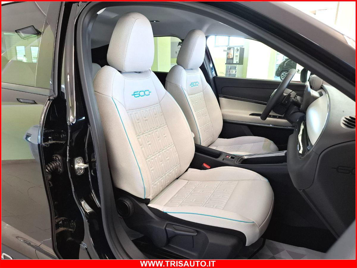 FIAT 600 1.2 T-GEN3 MHEV DCT La Prima NEOPATENTATI (FULL LED+PELLE+ANDROID+APPLE)