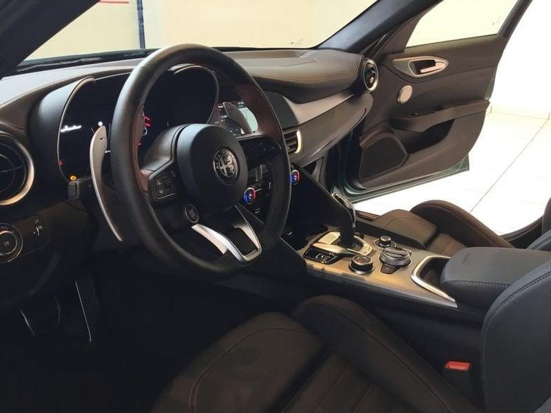 Alfa Romeo Giulia Giulia 2.2 Turbodiesel 210 CV AT8 AWD Q4 Intensa