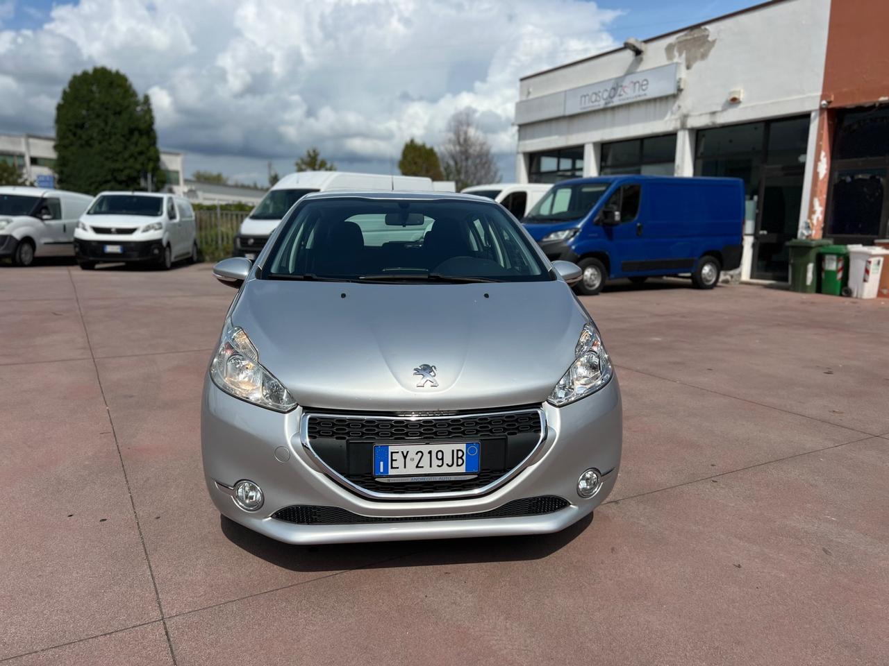 Peugeot 208 1.4 HDi 68 CV 5 porte Access