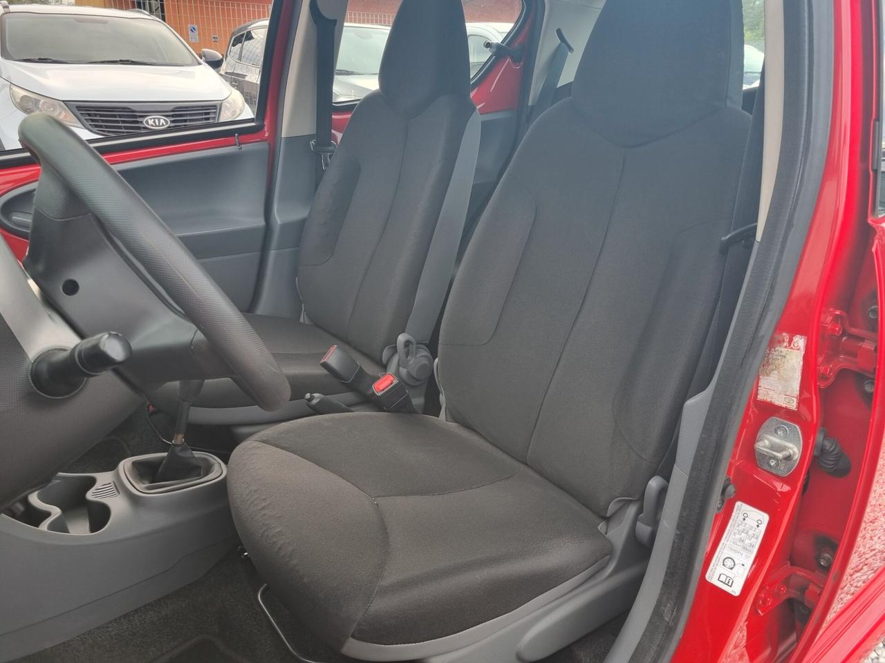 Toyota Aygo 1.0 12V VVT-i 5 porte Sol Connect