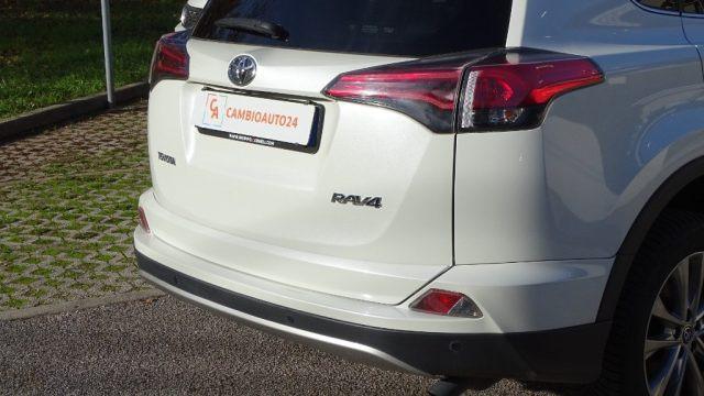 TOYOTA RAV 4 2.0 D-4D 2WD 143cv, versione "Lounge", Garanzia..