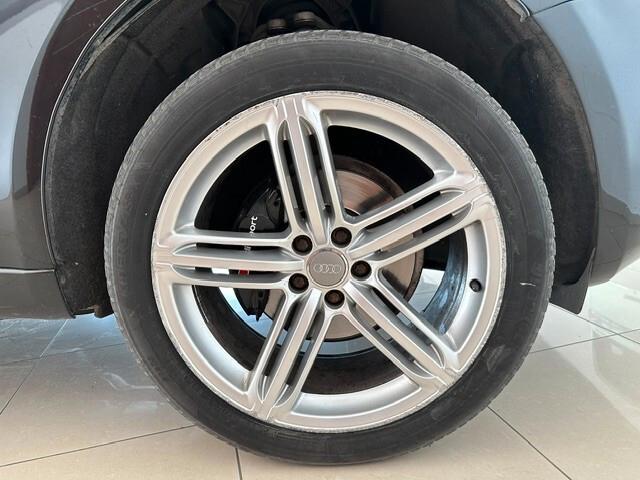 Audi Q5 2.0 TDI 190 CV S tronic S-Line Cambio autom NUOVO