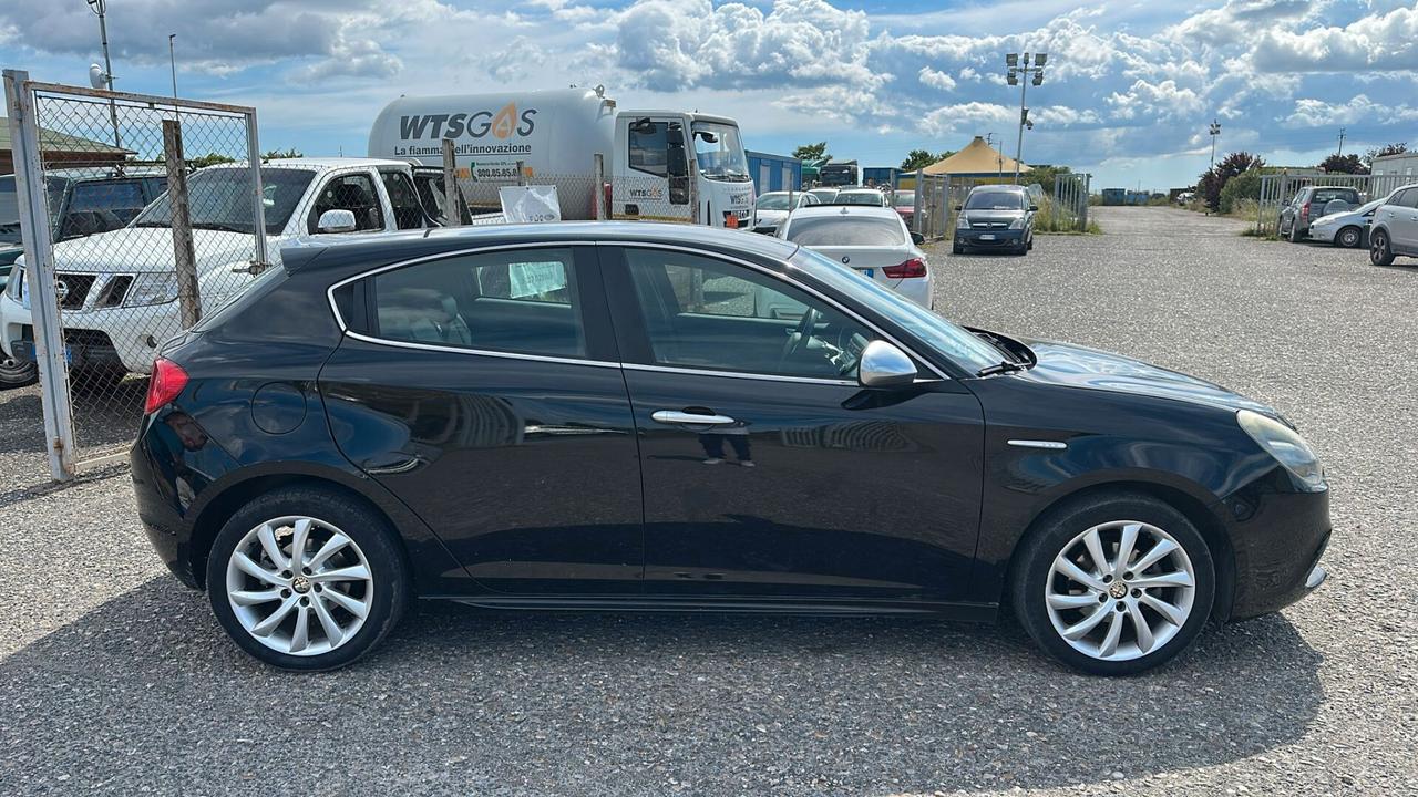 Alfa Romeo Giulietta 1.6 JTDm-2 105 CV Distinctive