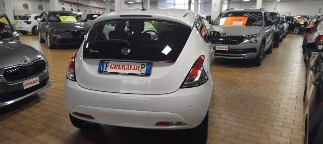 LANCIA Ypsilon 1.2 69 CV 5 porte Gold