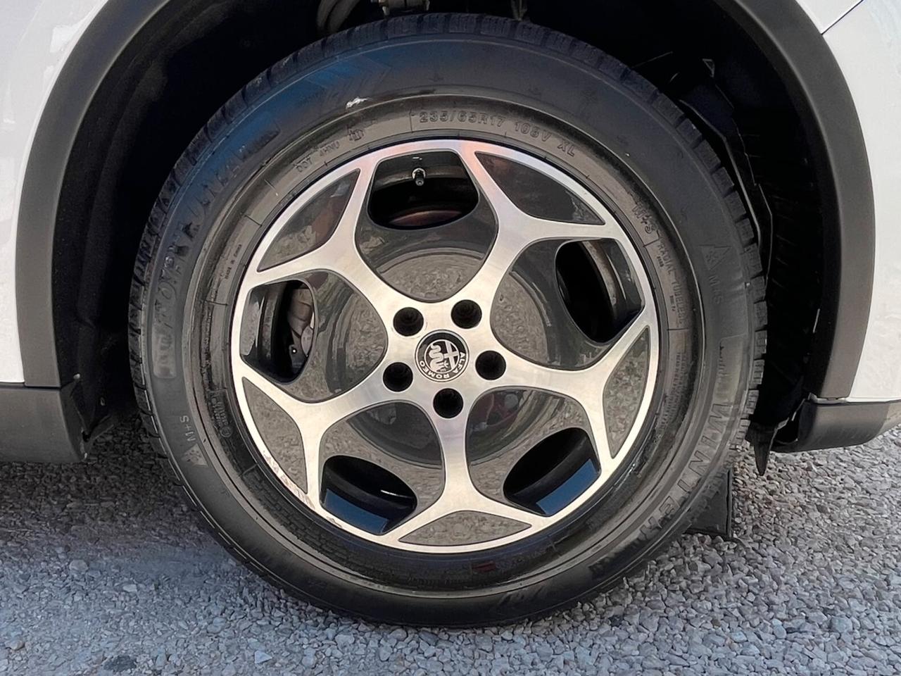 Alfa Romeo Stelvio 2.2 Turbodiesel 190 CV AT8 Q4 Business