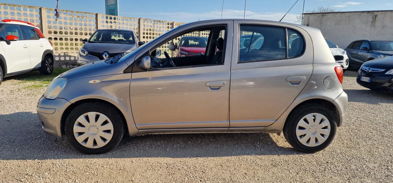 Toyota Yaris 1.0 5porte Sol 100.000km