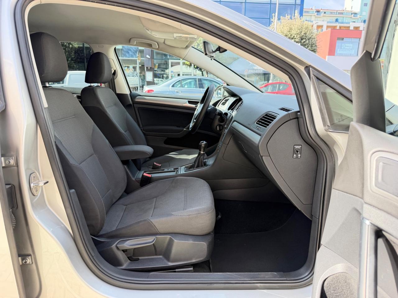 Volkswagen Golf 1.6 TDI BlueMotion - GARANZIA