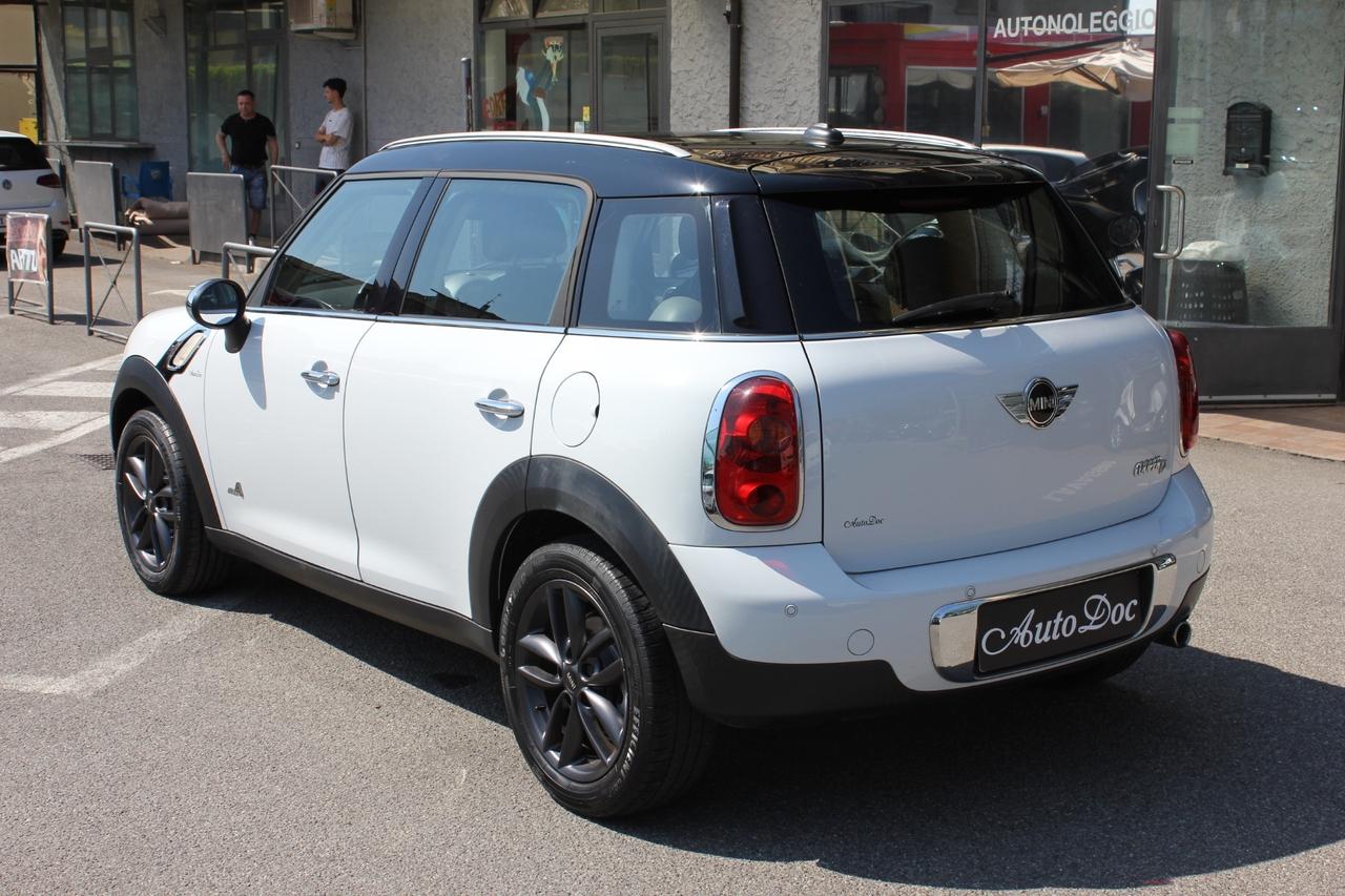 Mini Cooper D Countryman 1.6 ALL4 NAVY SENSORI