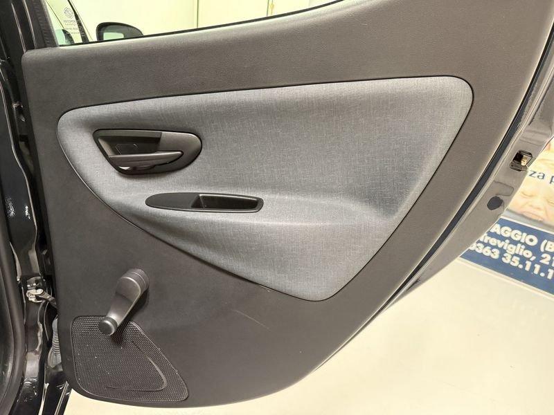 Lancia Ypsilon Ypsilon 1.0 FireFly 5Pt S&S Hybrid Ecochic Gold
