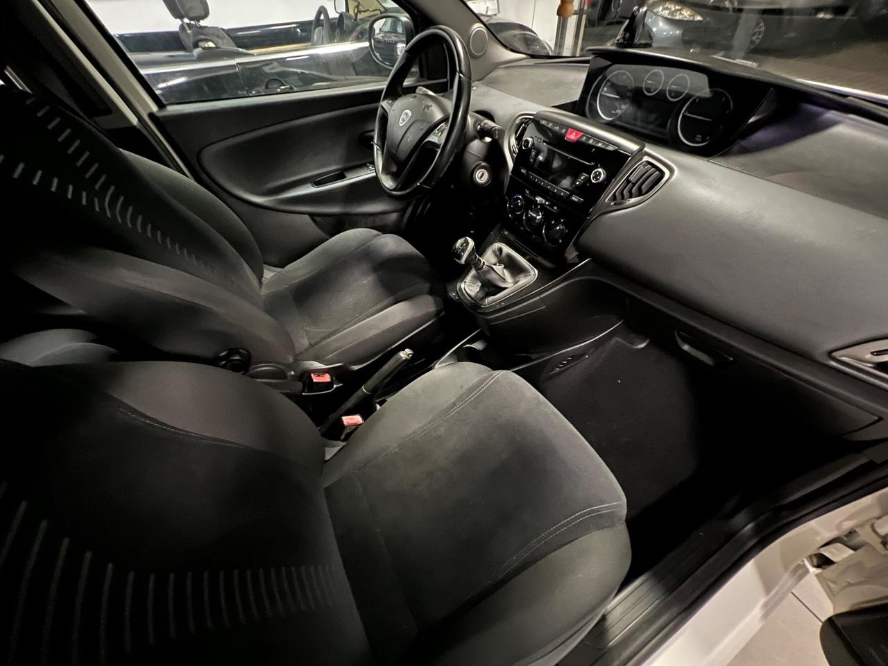 Lancia Ypsilon 1.3 MJT 16V 95 CV 5 porte Platinum Full optional