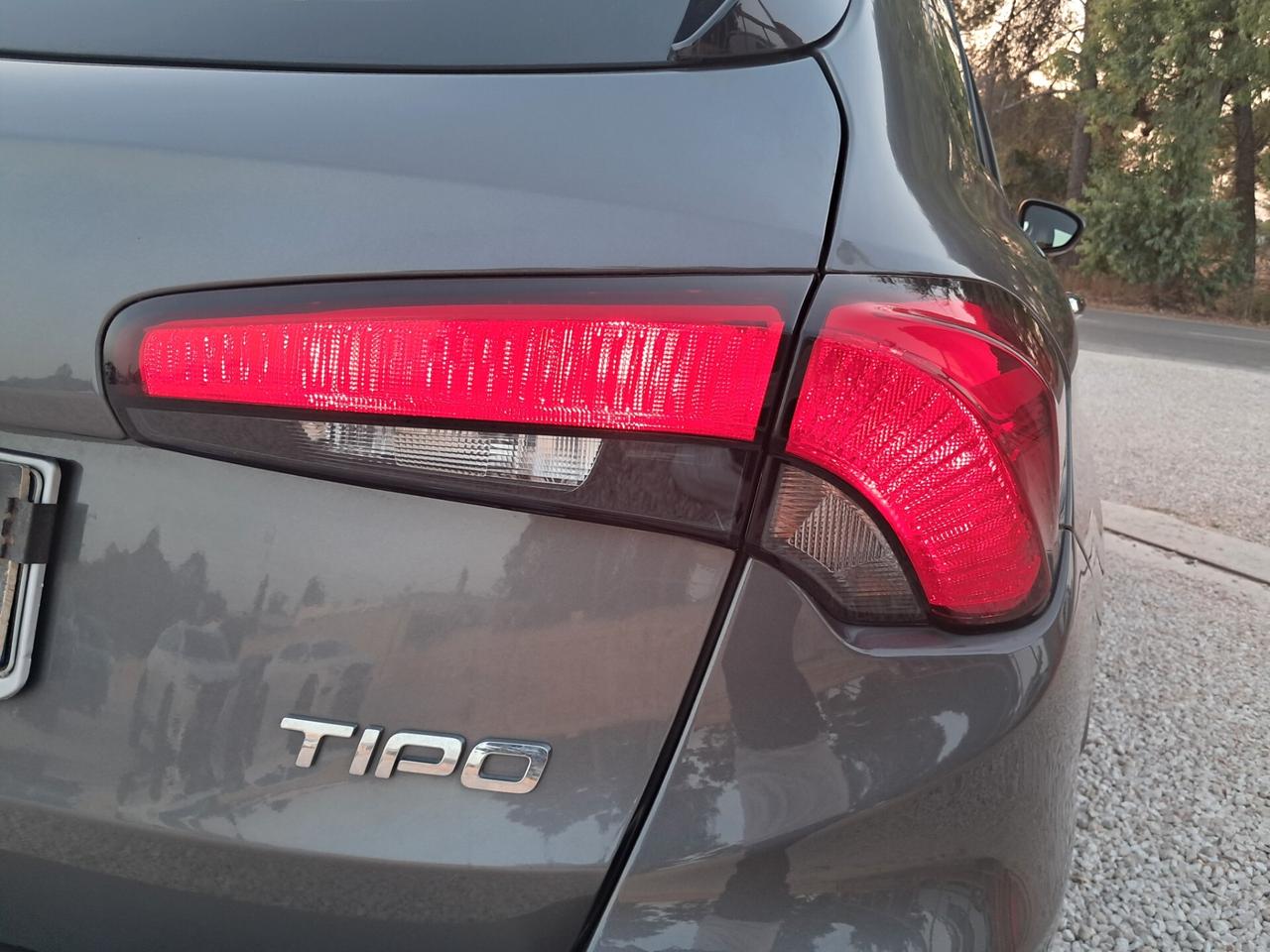 Fiat Tipo 1.6Mtj 120cv-Lounge*NAVI*LED*CRUISE