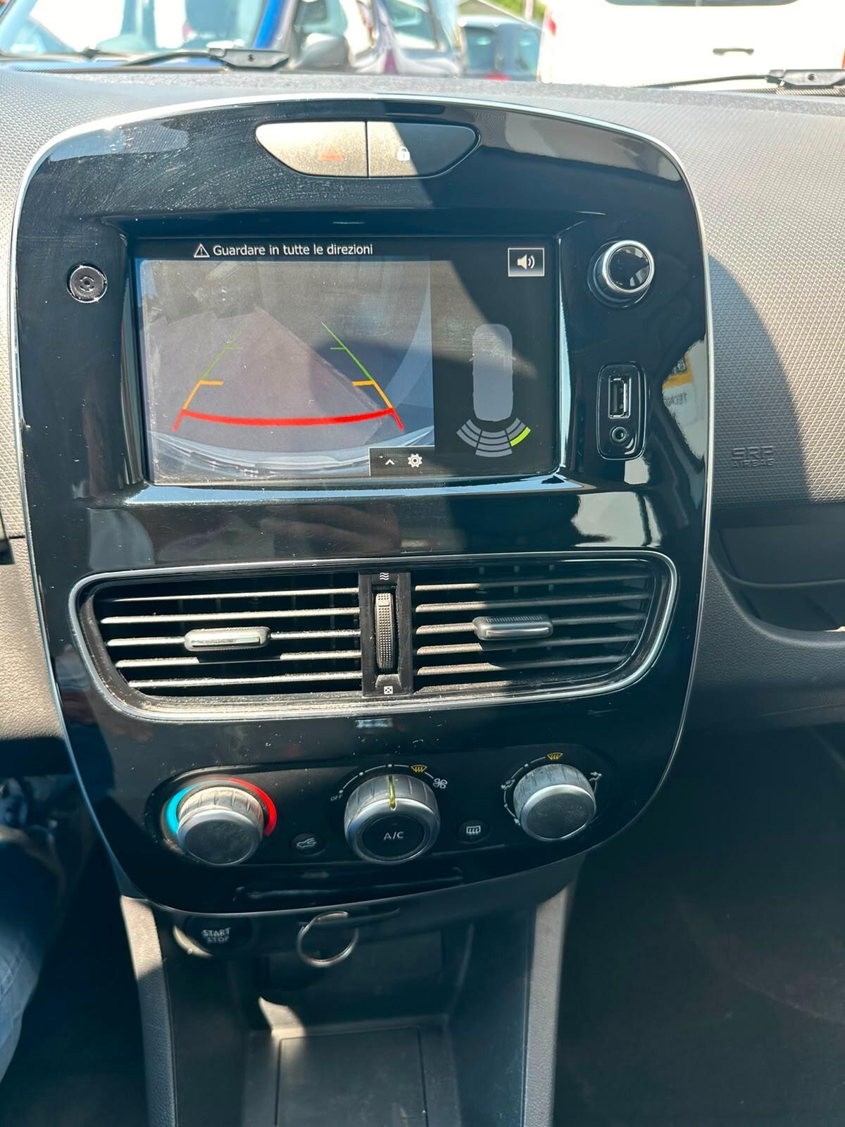 Renault Clio dCi 8V 75 CV 5 porte Moschino Intens