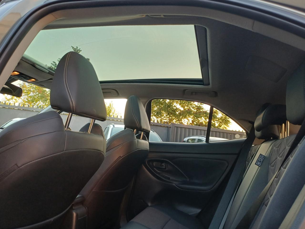 Toyota Yaris Cross 1.5 4WD-i(TETTO PANORAMICO)