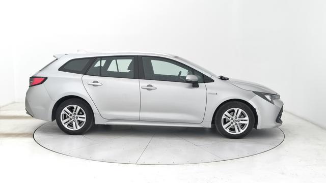 TOYOTA Corolla 1.8h Business cvt