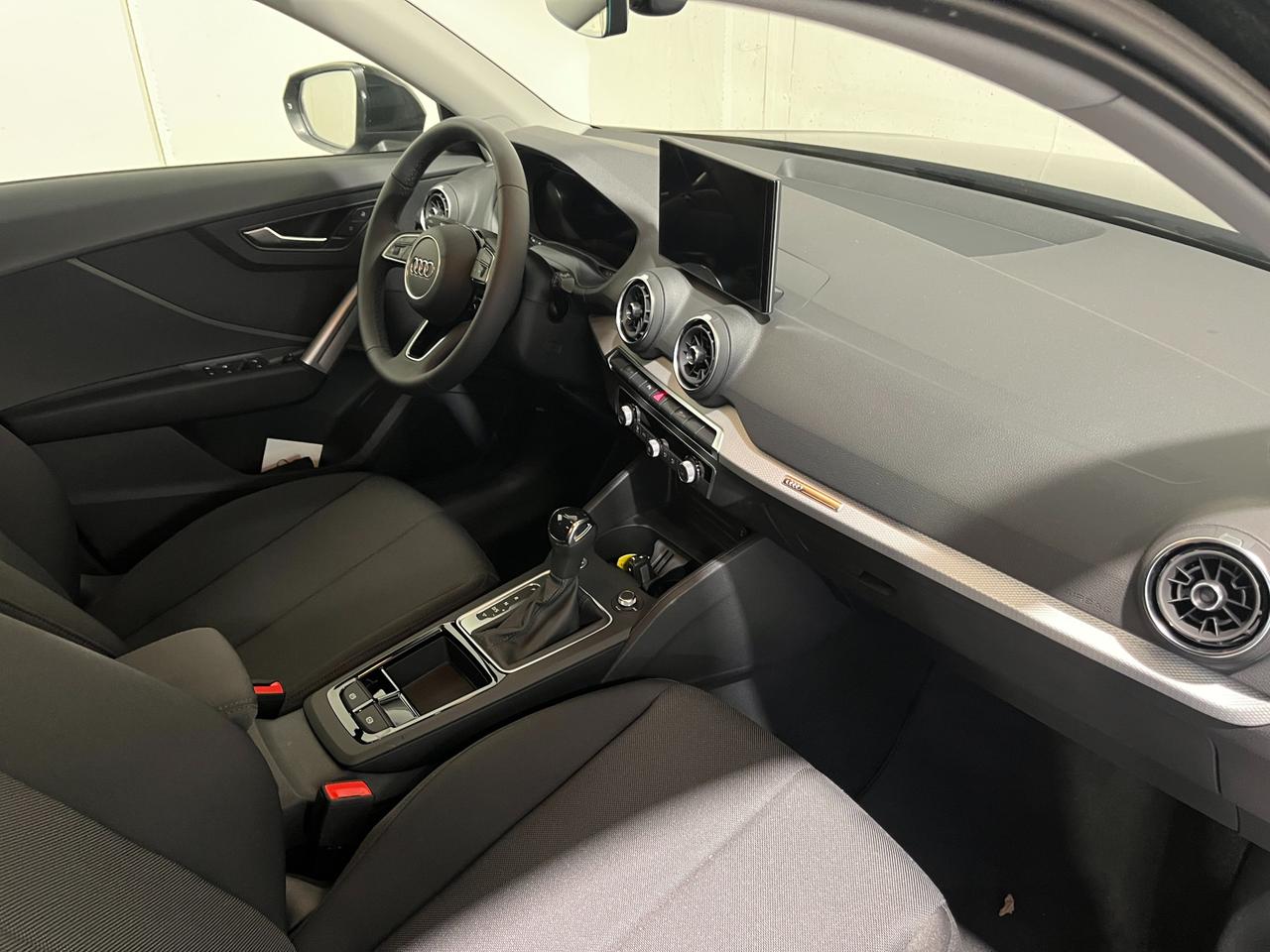 AUDI Q2 35 TFSI S-TRONIC BUSINESS ADVANCED