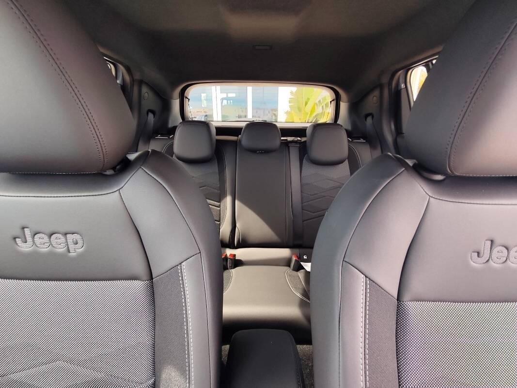 Jeep Avenger 1.2 t. e-hybr.mhev Summit fwd 110cv edct6