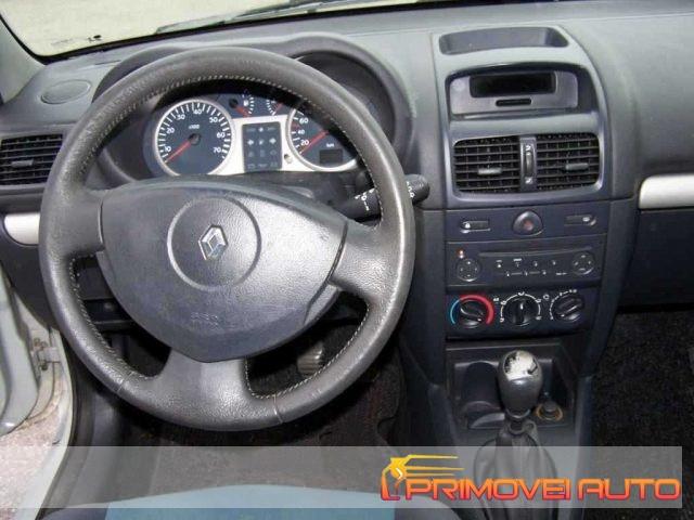 RENAULT Clio 1.2 16V cat 3 porte Limited