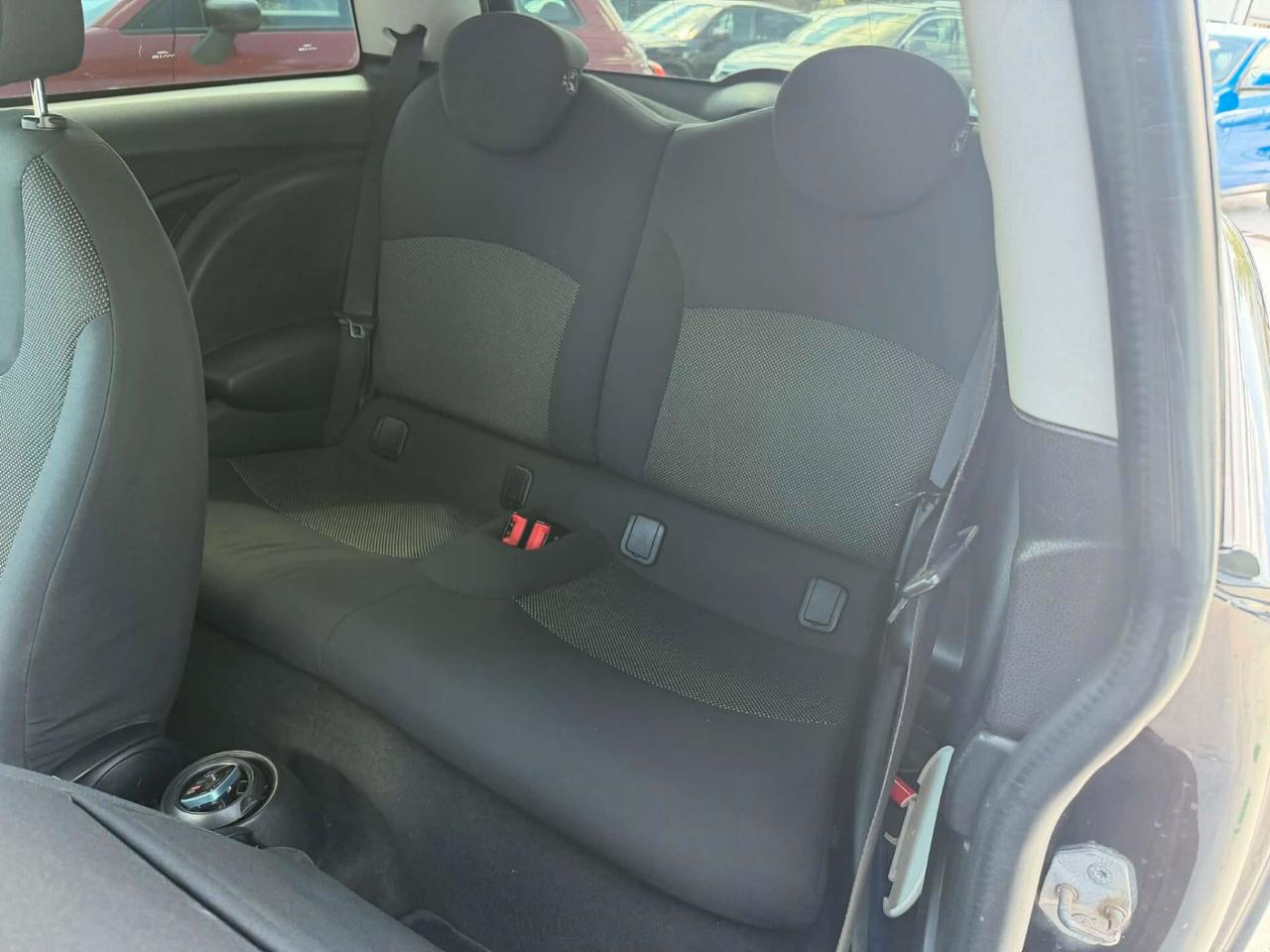 Mini COOPER D 1.6 D 110Cv 6M BICOLOR