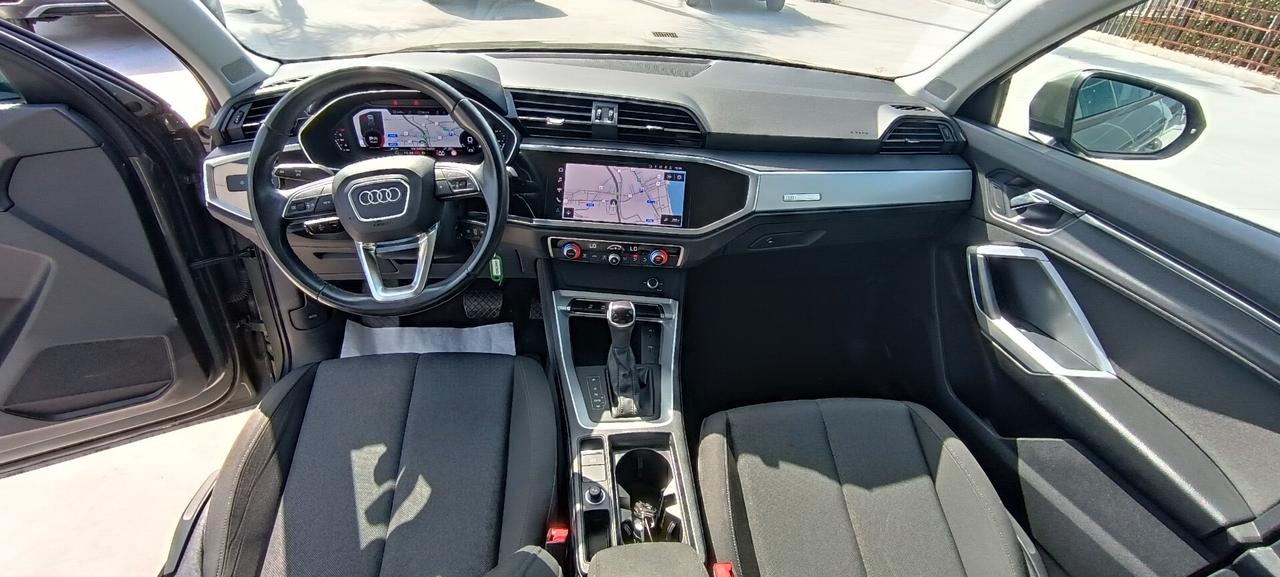 Audi Q3 35 TDI S tronic Business