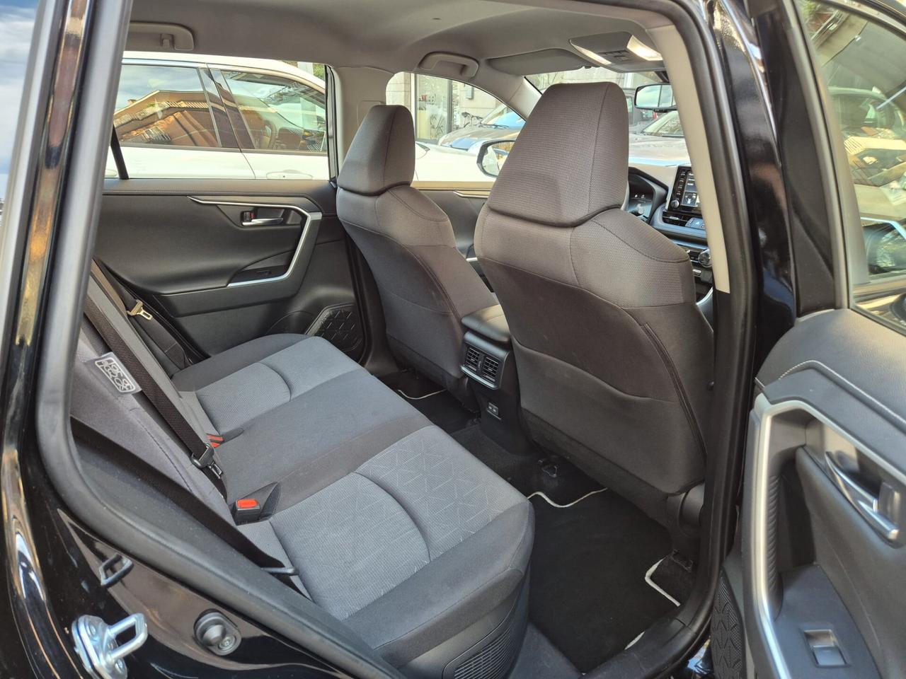 Toyota RAV 4 2.5 HV (218CV) E-CVT Business - NO OBBL. FINANZ.