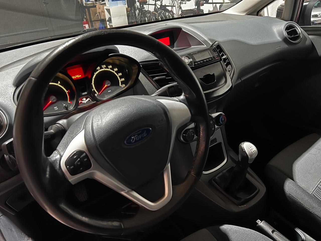 Ford Fiesta 1.4 TDCi 5p. Adatta a neopatentati