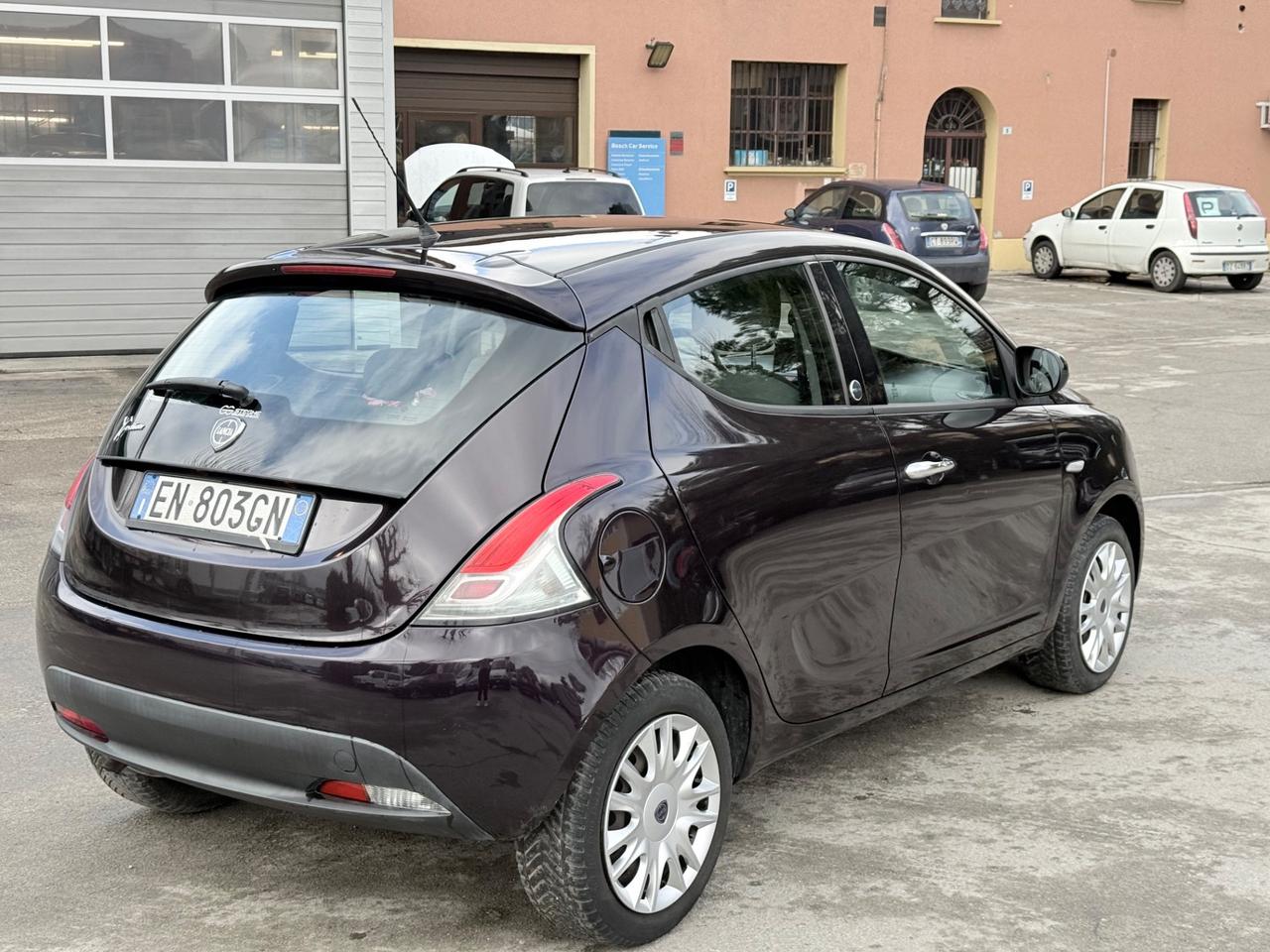 Lancia Ypsilon 1.2 69 CV 5 porte GPL Ecochic Gold