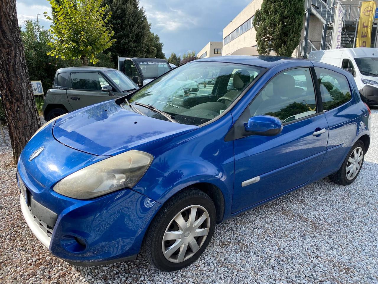 Renault Clio 1.6 16V 110CV Automatica