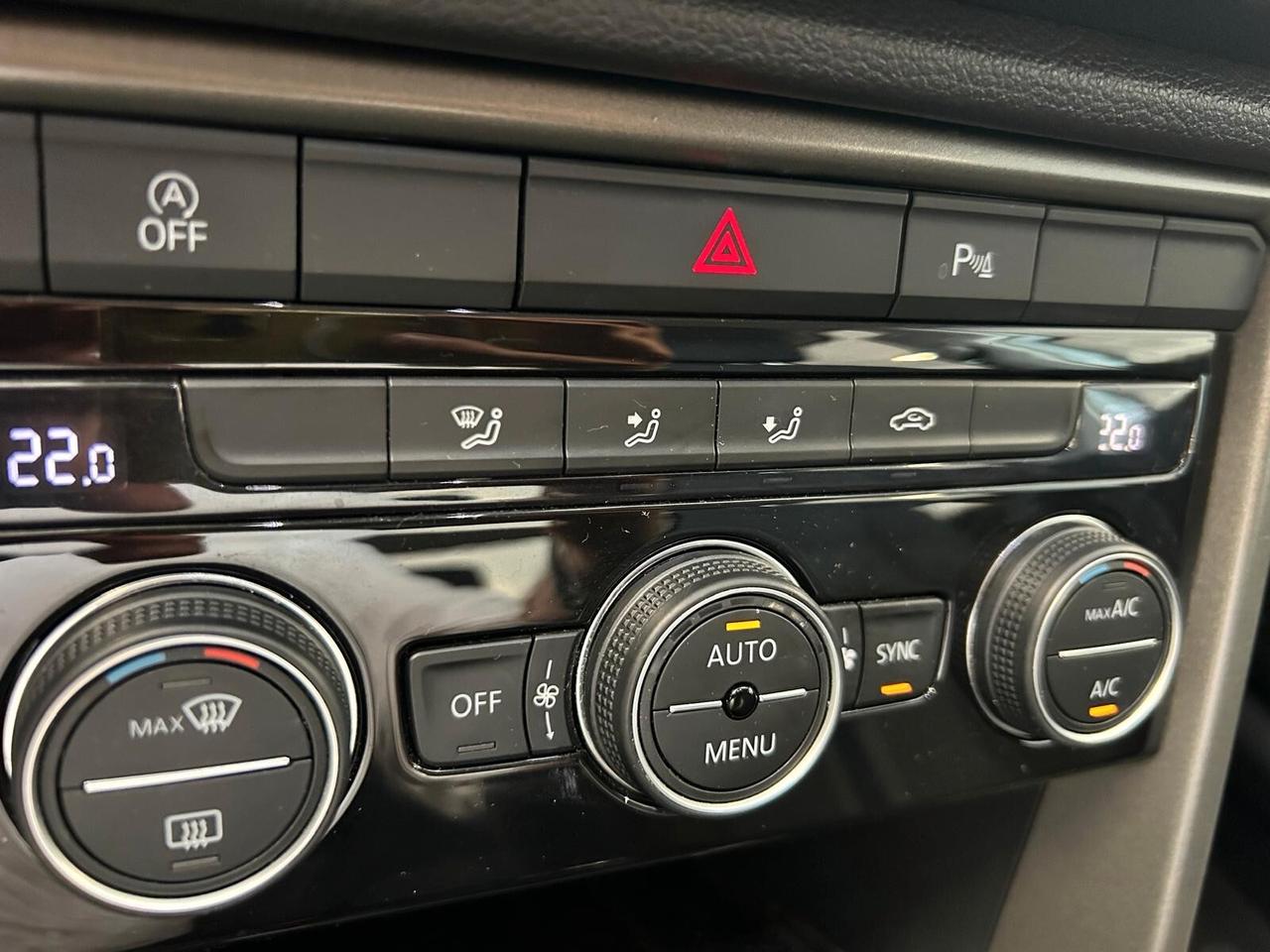 Volkswagen T-Roc STYLE 1.0 TSI 115 CV 6mt