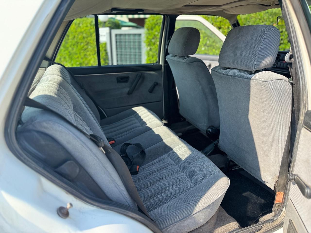 Volkswagen Golf 1600 cat 5 porte GL