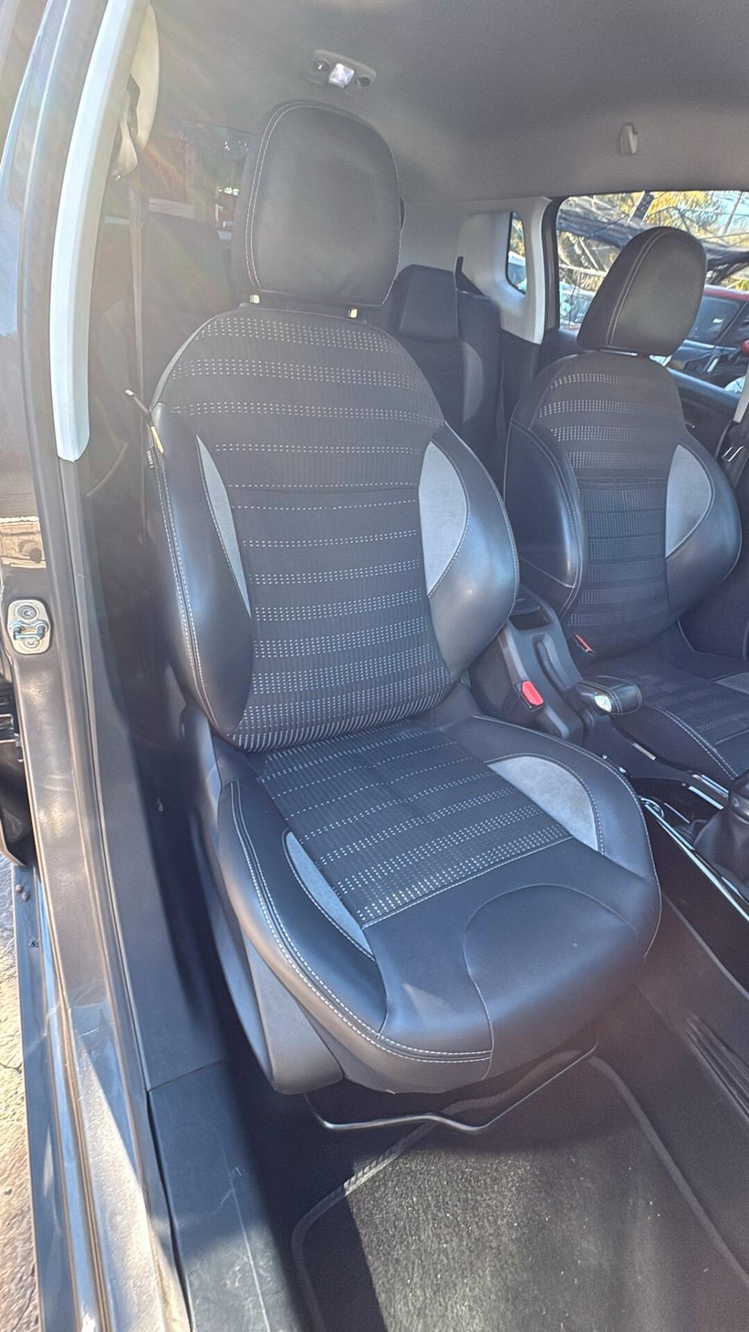 Peugeot 2008 PureTech Turbo 110 EAT6 S&S Black Matt