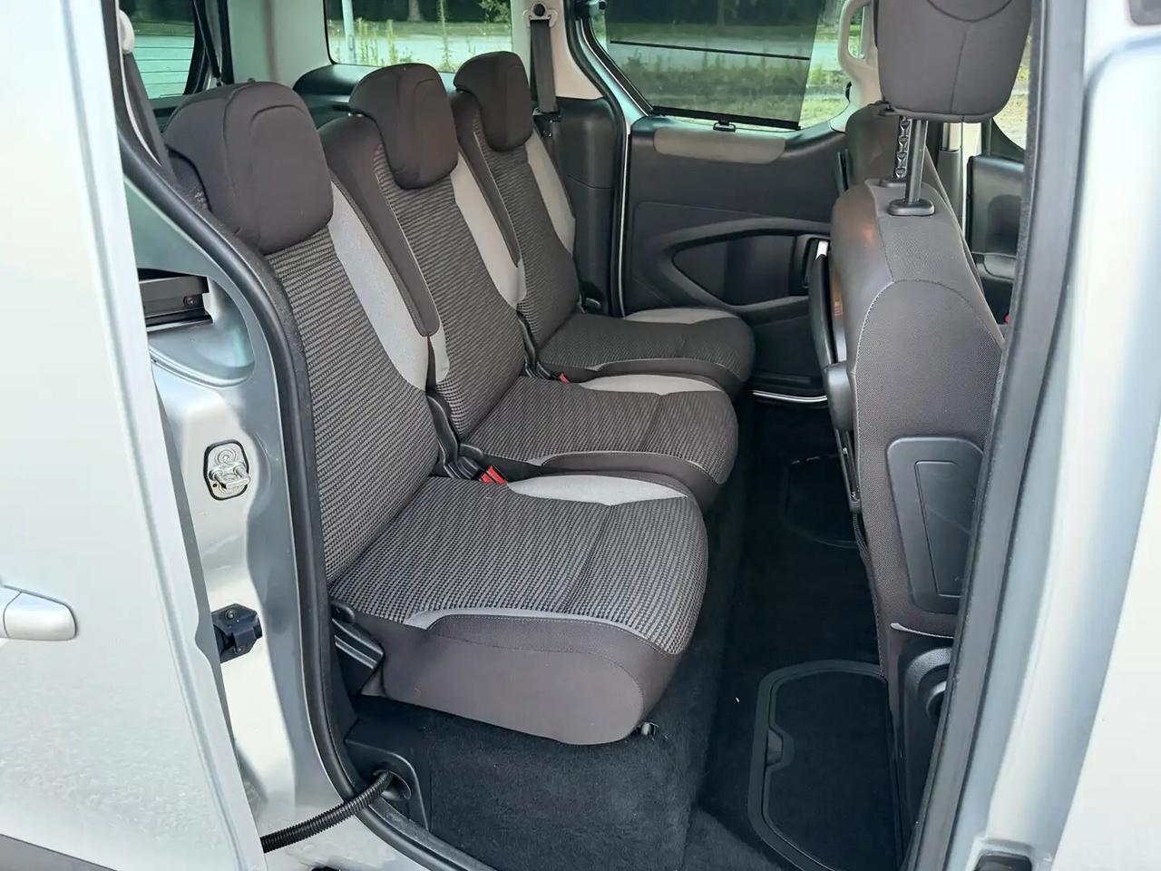 Peugeot Partner Tepee 1.6 HDi 110CV Outdoor