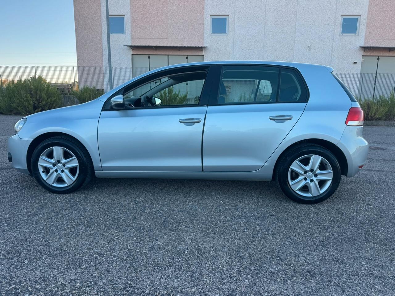 Volkswagen Golf 1.2 5 porte PER NEOPATENTATI