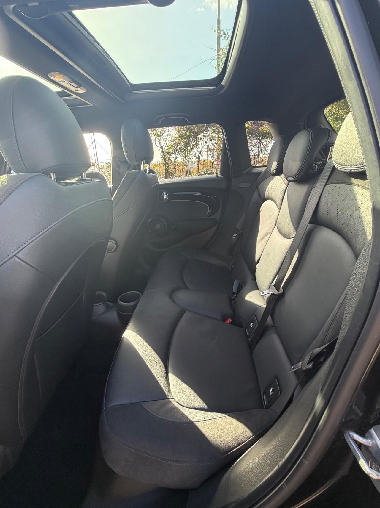 Mini Cooper S 2.0 XL Aut. 5 porte Pdc Navi Pelle