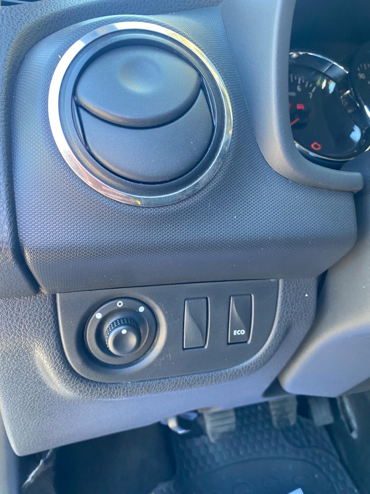 Dacia Sandero 1.5 dCi Anno 2015 Full Navi