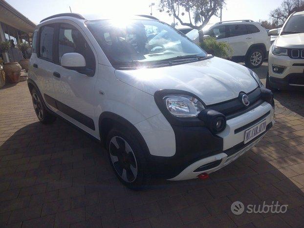 Fiat Panda 1.0 69cv firefly hybrid schermo touch 7"