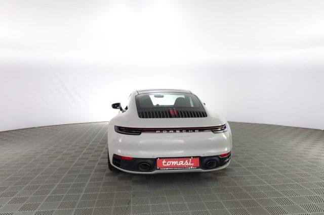 PORSCHE 911 911 Carrera 4
