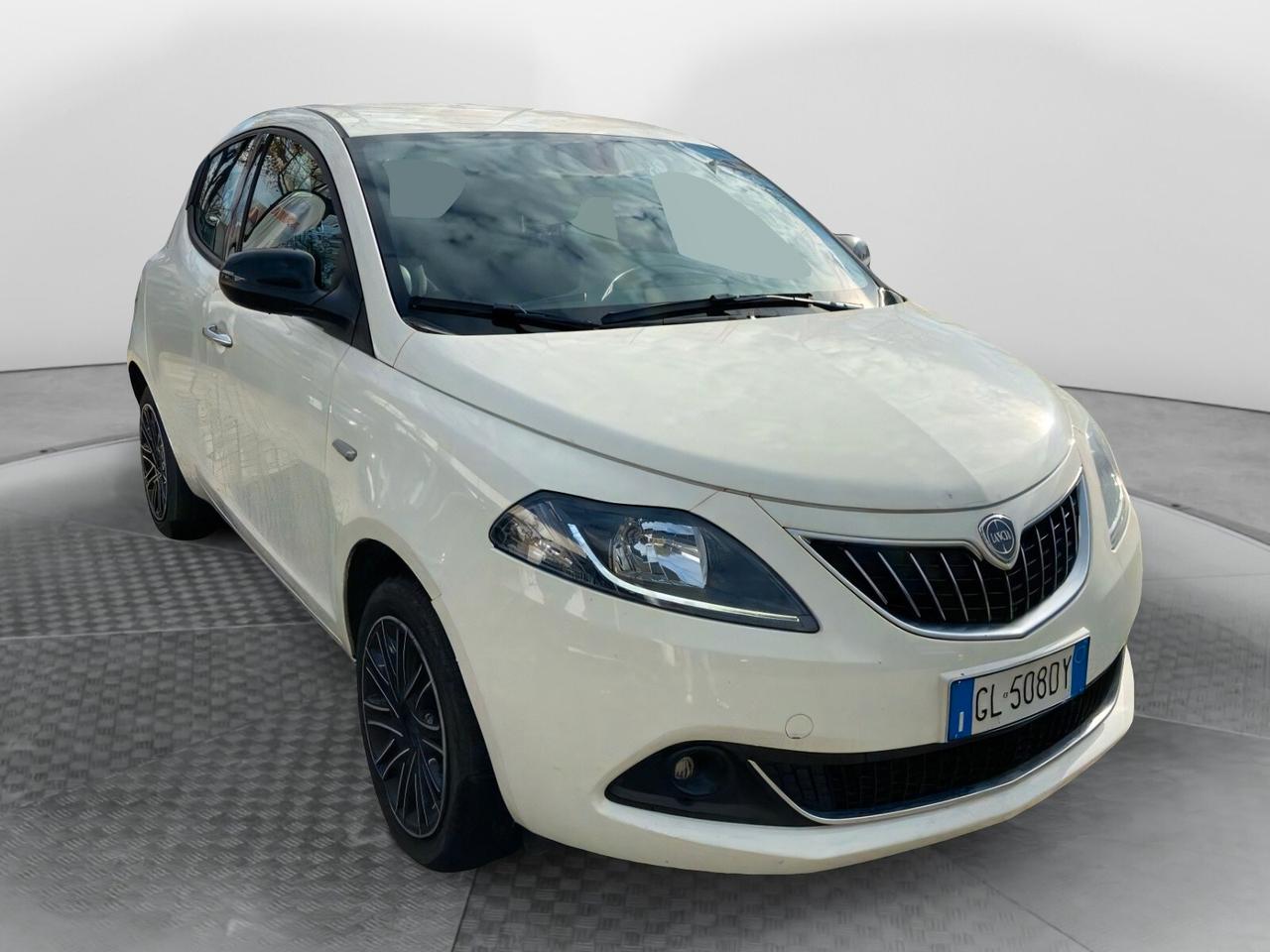 Lancia Ypsilon 1.0 FireFly 5 porte S&S Hybryd Gold