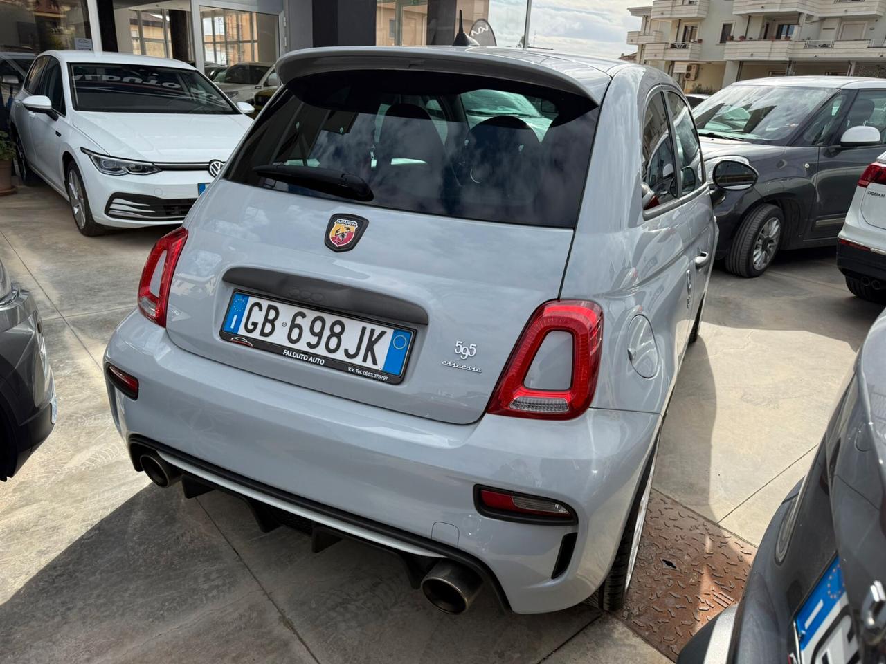 Abarth 595 1.4 Turbo T-Jet 180 CV Esseesse